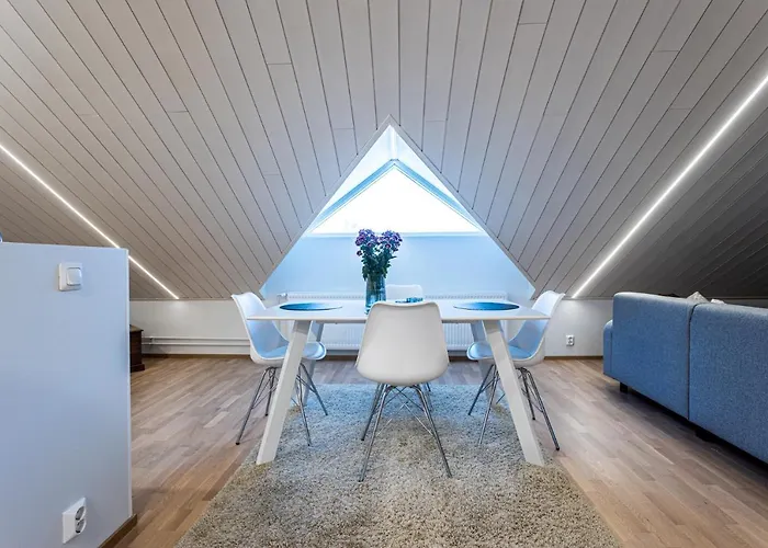 Tilava Kattohuoneisto Ydinkeskustassa, Edullinen Parkkipaikka Autolle Laehellae Куопио